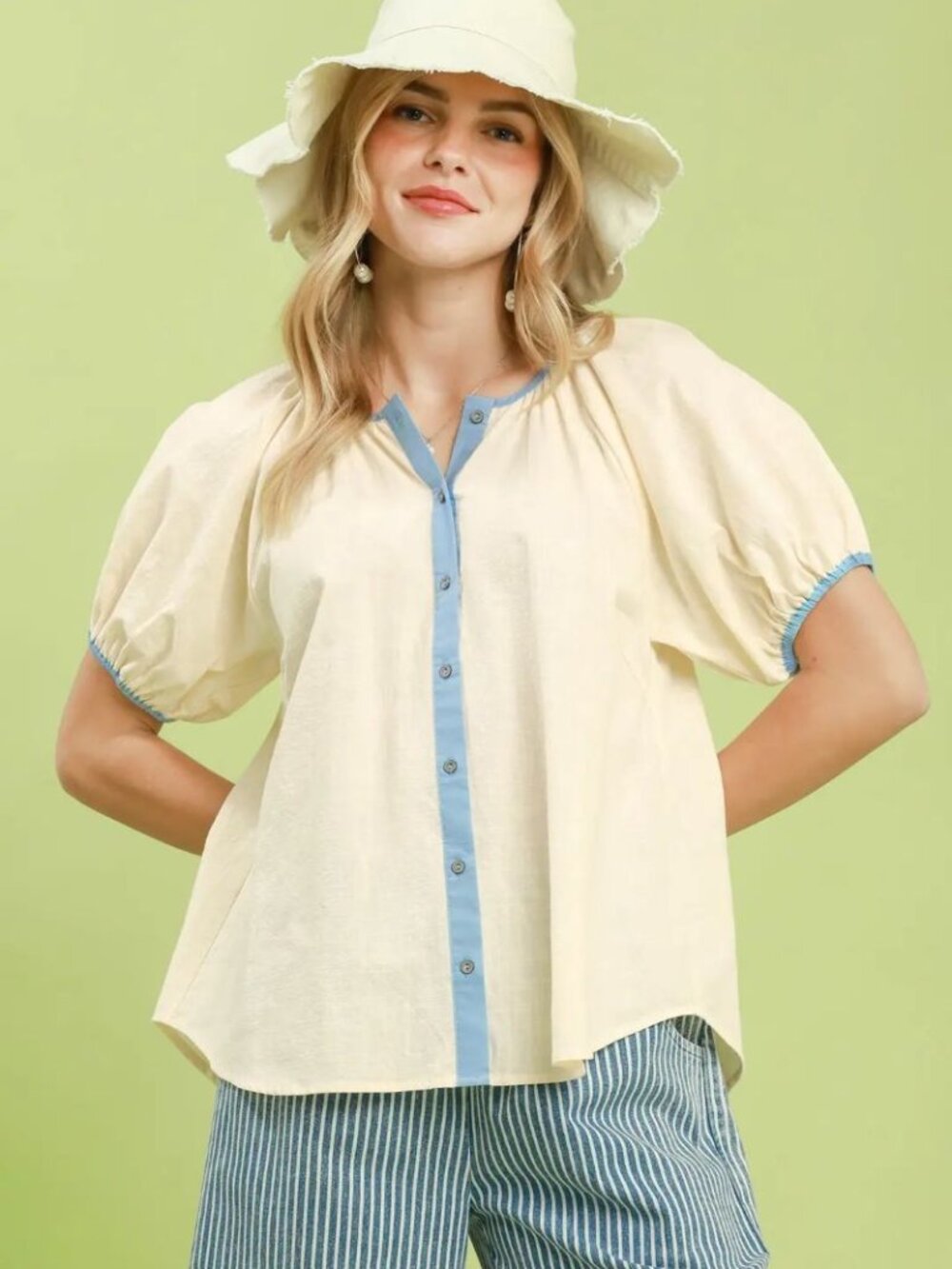 Umgee Contrast Trim Button Front Puff Sleeve Blouse NWT🛍️